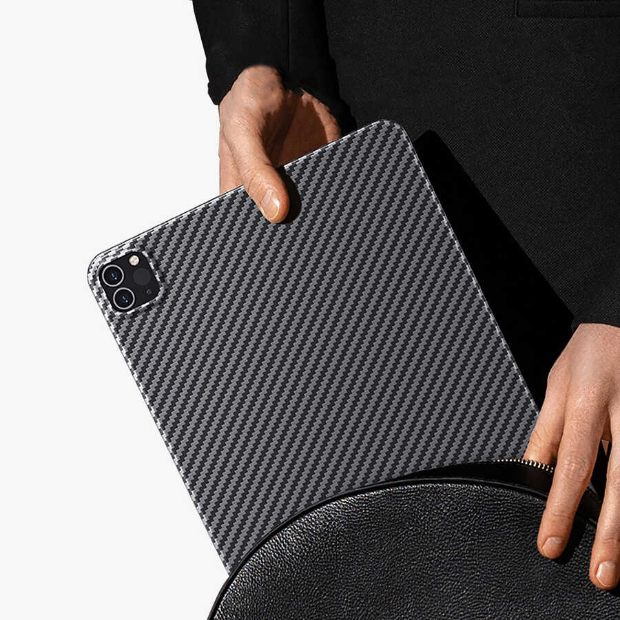 Apple iPad Pro 11 2022 M2 Kılıf Benks Essential Kevlar Karbon Fiber Kapak Siyah