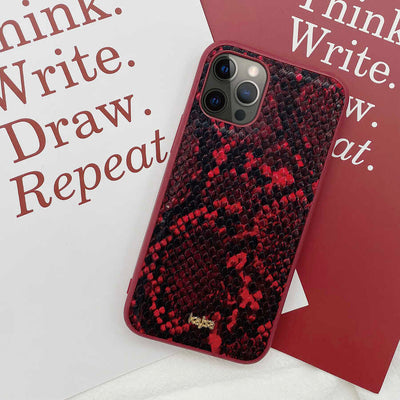 Apple iPhone 12 Kılıf Kajsa Glamorous Serisi Snake Pattern Kapak Kırmızı