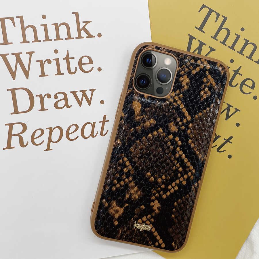 Apple iPhone 12 Kılıf Kajsa Glamorous Serisi Snake Pattern Kapak Sarı