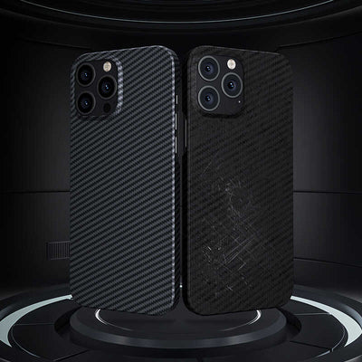 Apple iPhone 13 Pro Kılıf Magsafe Özellikli Karbon Fiber Benks Essential Kevlar Kapak Siyah