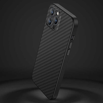 iPhone 13 Pro Max Kılıf Karbon Fiber Benks Hybrid Kevlar Kılıf