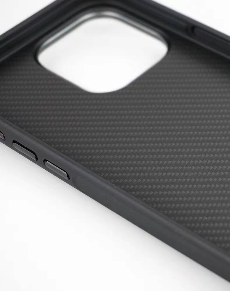 iPhone 14 Kılıf M-safe Şarj Özellikli Karbon Fiber Görünümlü Zore Troy Kılıf