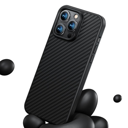 iPhone 14 Plus Kılıf Karbon Fiber M-safe Şarj Özellikli Benks Hybrid ArmorPro 1500D Kevlar Kılıf