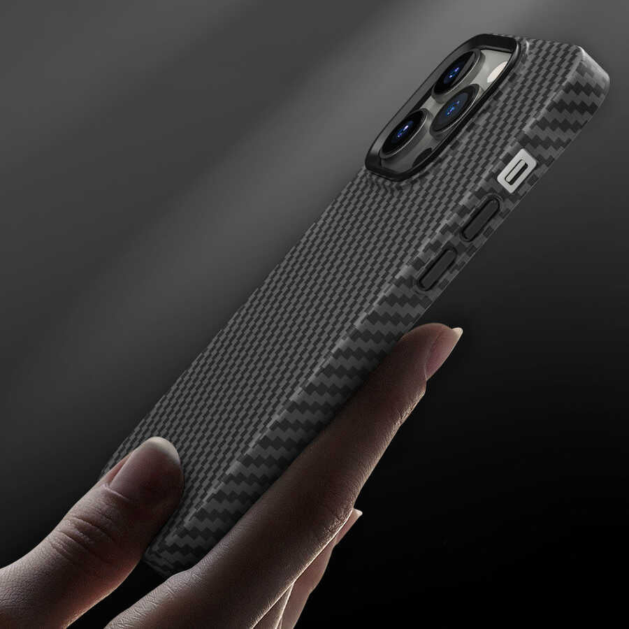 Apple iPhone 14 Plus Kılıf Wiwu Karbon Fiber Görünümlü Magsafe Wireless Şarj Özellikli Kabon Kapak Siyah