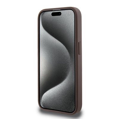 Apple iPhone 14 Pro Max Kılıf Guess Orjinal Lisanslı Magsafe Şarj Özellikli PU Üçgen Logo 4G Desenli Kapak Siyah