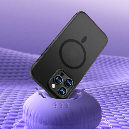iPhone 14 Pro Max Kılıf Kenarları Silikon Airbagli Mat Arka Yüzey Benks Icesand Kılıf