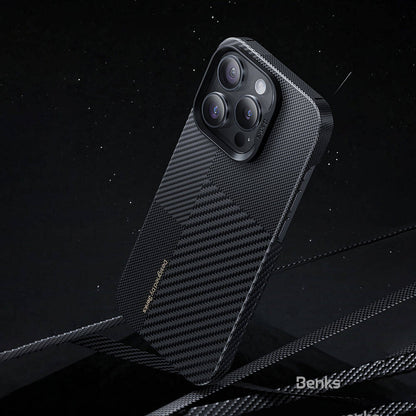 iPhone 14 Pro Max Kılıf M-safe Şarj Özellikli Karbon Fiber Benks Montage ArmorAir Kevlar Kılıf