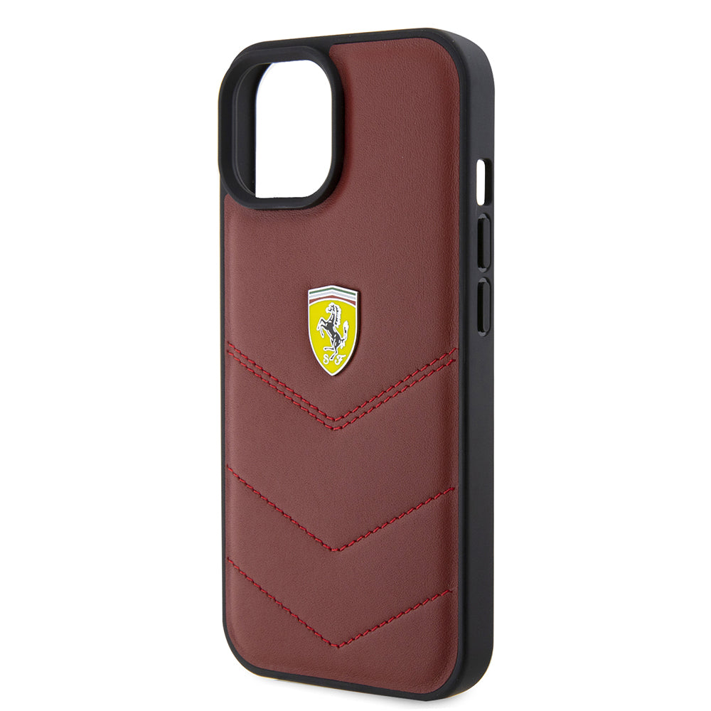 iPhone 15 Kılıf Ferrari Orjinal Lisanslı Deri Dikişli Arka Yüzey Metal Logo Tasarımlı Kılıf