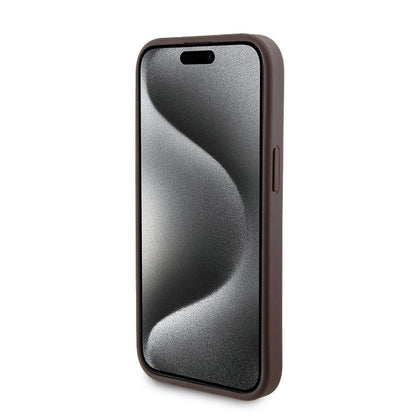 iPhone 15 Kılıf Guess Orjinal Lisanslı M-safe Şarj Özellikli Yazı Logolu 4G Desenli Kılıf + Powerbank 5000mAh 2in1 Set