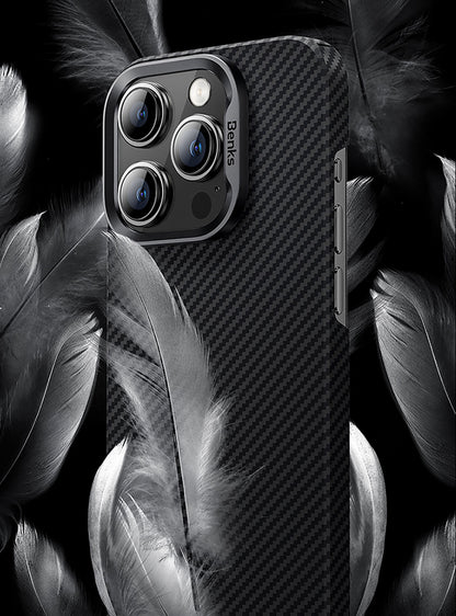 iPhone 15 Kılıf M-safe Özellikli Karbon Fiber Benks Essential ArmorAir 600D Kevlar Kılıf