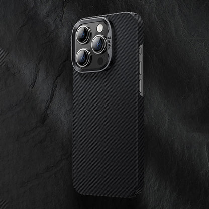 iPhone 15 Plus Kılıf M-safe Özellikli Karbon Fiber Benks Essential ArmorAir 600D Kevlar Kılıf
