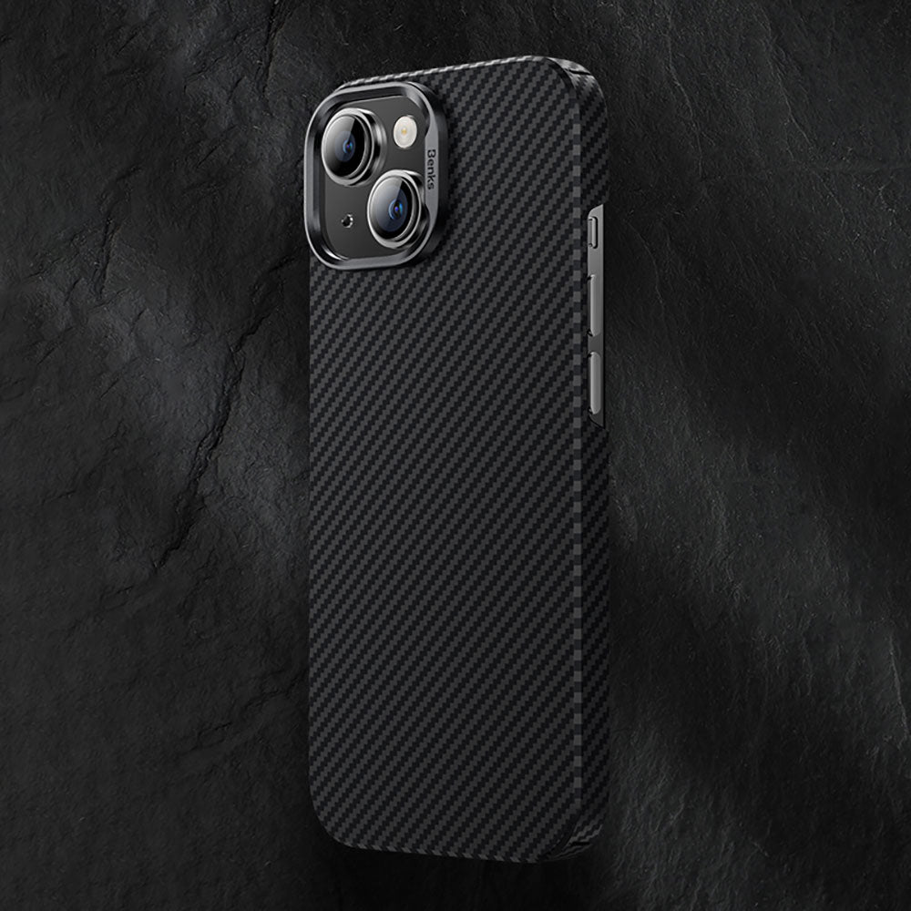iPhone 15 Plus Kılıf M-safe Özellikli Karbon Fiber Benks Essential ArmorAir 600D Kevlar Kılıf
