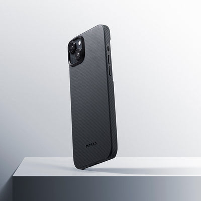 Apple iPhone 15 Plus Kılıf Magsafe Şarj Özellikli 600D Aramid Fiber Pitaka Ultra-Slim Classic Serisi Black-Grey Twill Kapak Siyah-Gri