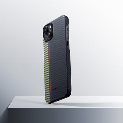 Apple iPhone 15 Plus Kılıf Magsafe Şarj Özellikli 600D Aramid Fiber Pitaka Tactile Woven Orchestra Serisi Overture Kapak Siyah-Yeşil