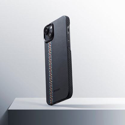 iPhone 15 Plus Kılıf M-safe Şarj Özellikli 600D Aramid Fiber Pitaka Tactile Woven Orchestra Serisi Rhapsody Kılıf