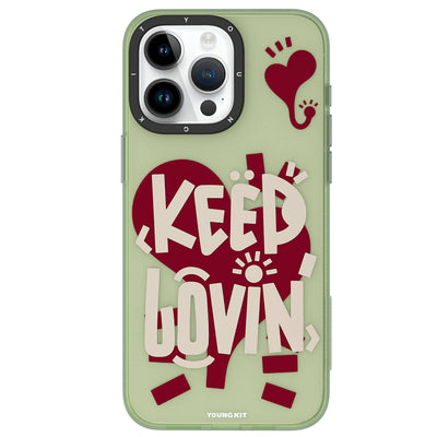 Apple iPhone 15 Pro Kılıf Desenli Youngkit Happy Hearth Serisi Kapak Kırmızı