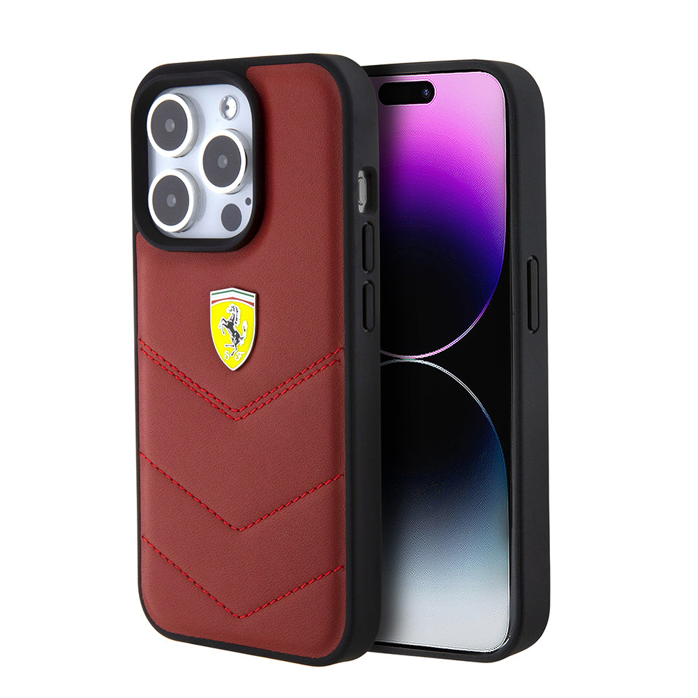 iPhone 15 Pro Kılıf Ferrari Orjinal Lisanslı Deri Dikişli Arka Yüzey Metal Logo Tasarımlı Kılıf