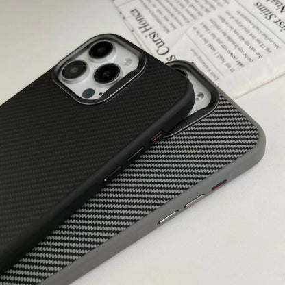 iPhone 15 Pro Kılıf M-safe Şarj Özellikli Karbon Fiber Görünümlü Zore Troy Kılıf