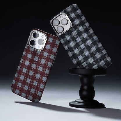 iPhone 15 Pro Kılıf M-safe Şarj Özellikli Ekose Tasarımlı Benks ArmorVichy Kevlar Kılıf