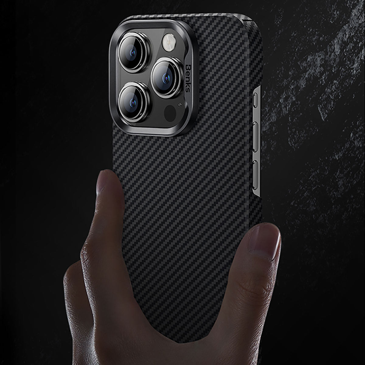 iPhone 15 Pro Kılıf M-safe Özellikli Karbon Fiber Benks Essential ArmorAir 600D Kevlar Kılıf