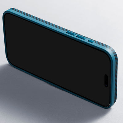 Apple iPhone 15 Pro Kılıf M-safe Şarj Özellikli 1500D Aramid Fiber Pitaka Military-Grade Classic Serisi Black-Grey Twill Kapak Siyah-Gri