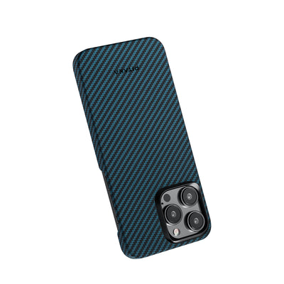 Apple iPhone 15 Pro Kılıf Magsafe Şarj Özellikli 1500D Aramid Fiber Pitaka Ultra-Slim Classic Serisi Black-Blue Twill Kapak Siyah-Mavi