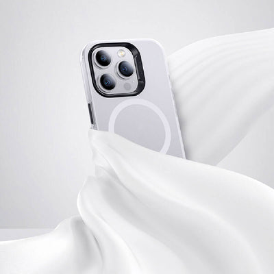 Apple iPhone 15 Pro Kılıf Magsafe Şarj Özellikli Benks Lucid Armor Kapak Beyaz