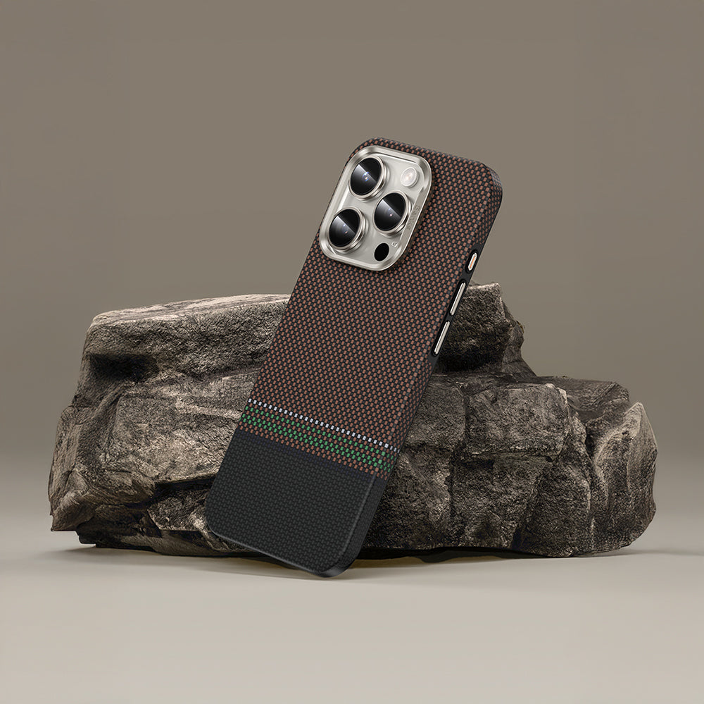 iPhone 15 Pro Kılıf M-safe Şarj Özellikli Karbon Fiber Tasarımlı Benks Prestige ArmorPro Kevlar Kılıf