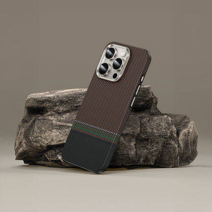 iPhone 15 Pro Kılıf M-safe Şarj Özellikli Karbon Fiber Tasarımlı Benks Prestige ArmorPro Kevlar Kılıf