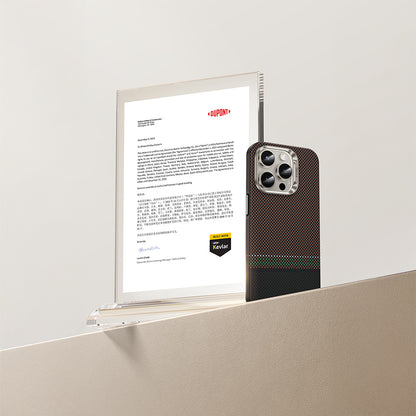 iPhone 15 Pro Kılıf M-safe Şarj Özellikli Karbon Fiber Tasarımlı Benks Prestige ArmorPro Kevlar Kılıf