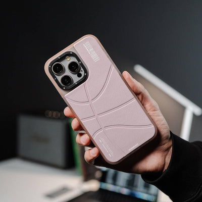 Apple iPhone 15 Pro Kılıf Magsafe Şarj Özellikli Youngkit Backboard Serisi Leather Kapak Pembe