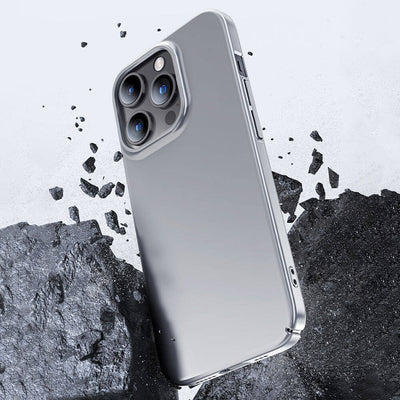 Apple iPhone 15 Pro Max Kılıf Benks Ultra İnce PC Kapak Gri