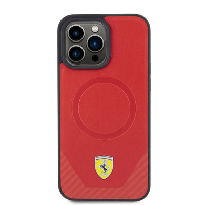 Apple iPhone 15 Pro Max Kılıf Ferrari Orjinal Lisanslı Magsafe Şarj Özellikli Metal Logolu PU Karbon Kapak Siyah