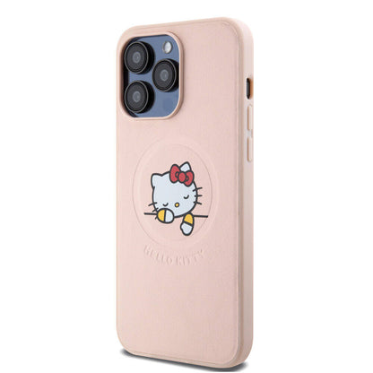iPhone 15 Pro Max Kılıf Hello Kitty Orjinal Lisanslı M-safe Şarj Özellikli Baskı Logolu Uyuyan Kitty Deri Kılıf