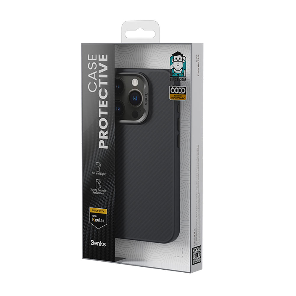 Apple iPhone 15 Pro Max Kılıf Karbon Fiber Magsafe Şarj Özellikli Benks Hybrid ArmorPro 600D Kevlar Kapak Siyah