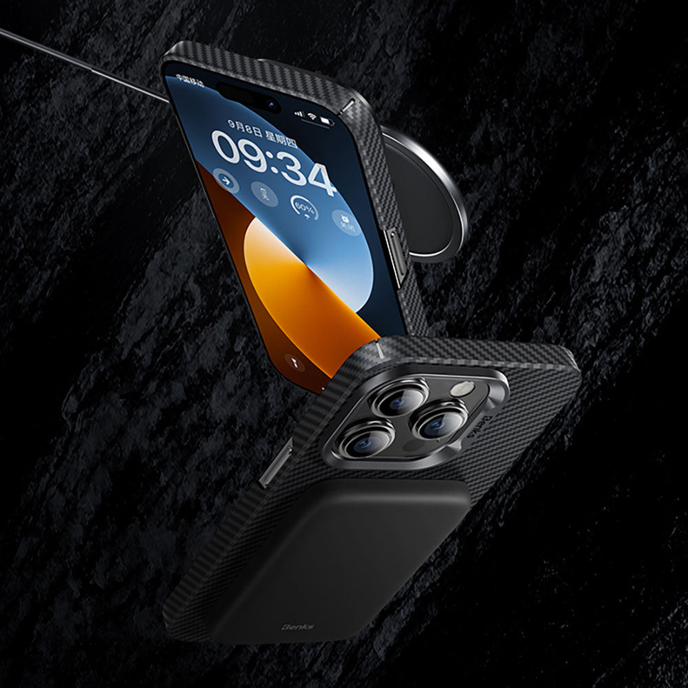 Apple iPhone 15 Pro Max Kılıf Magsafe Özellikli Karbon Fiber Benks Essential ArmorAir 600D Kevlar Kapak Siyah