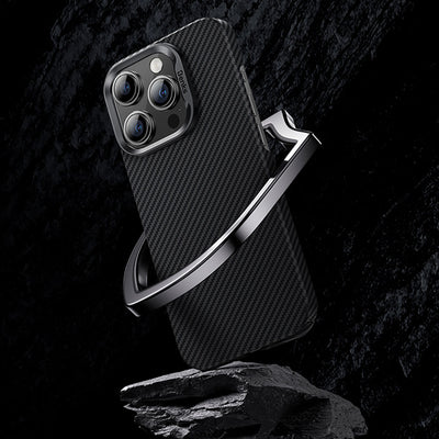 Apple iPhone 15 Pro Max Kılıf Magsafe Özellikli Karbon Fiber Benks Essential ArmorAir 600D Kevlar Kapak Siyah