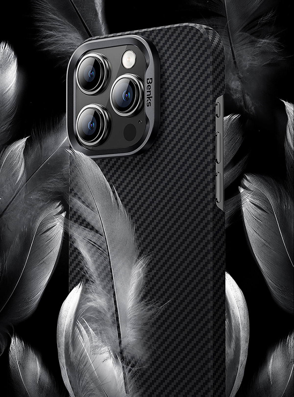 iPhone 15 Pro Max Kılıf M-safe Özellikli Karbon Fiber Benks Essential ArmorAir 600D Kevlar Kılıf