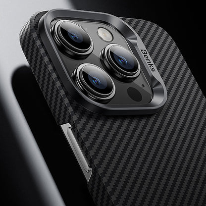 iPhone 15 Pro Max Kılıf M-safe Özellikli Karbon Fiber Benks Essential ArmorAir 600D Kevlar Kılıf