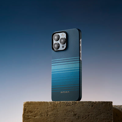 Apple iPhone 15 Pro Max Kılıf Magsafe Şarj Özellikli Aramid Fiber Pitaka Tactile Woven Sunset-Moonrise Serisi Moonrise Kapak Mavi
