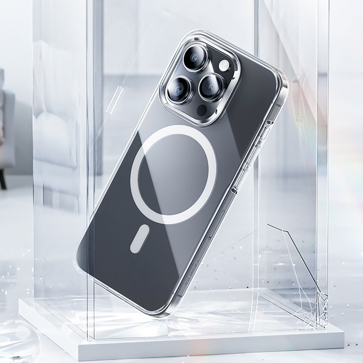 iPhone 15 Pro Max Kılıf M-safe Şarj Özellikli Benks Crystal Serisi Şeffaf Kılıf