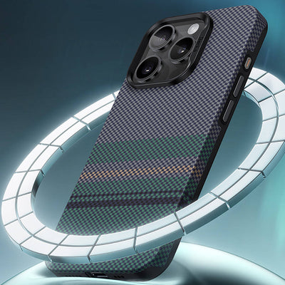 Apple iPhone 15 Pro Max Kılıf Magsafe Şarj Özellikli Karbon Fiber Tasarımlı Benks Aurora ArmorPro Kevlar Kapak Siyah