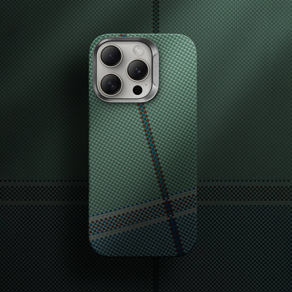 iPhone 15 Pro Max Kılıf M-safe Şarj Özellikli Karbon Fiber Tasarımlı Benks Passion Green ArmorAir Kevlar Kılıf