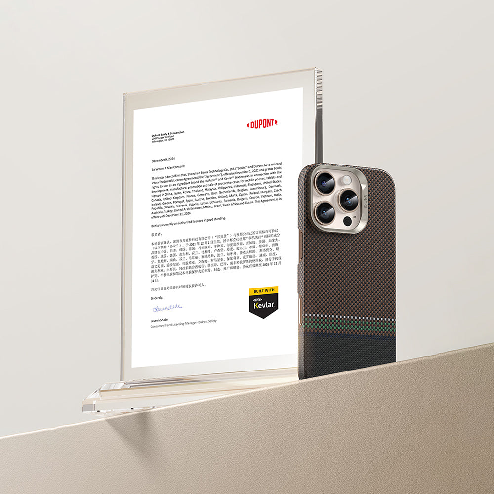 iPhone 15 Pro Max Kılıf M-safe Şarj Özellikli Karbon Fiber Tasarımlı Benks Prestige ArmorAir Kevlar Kılıf