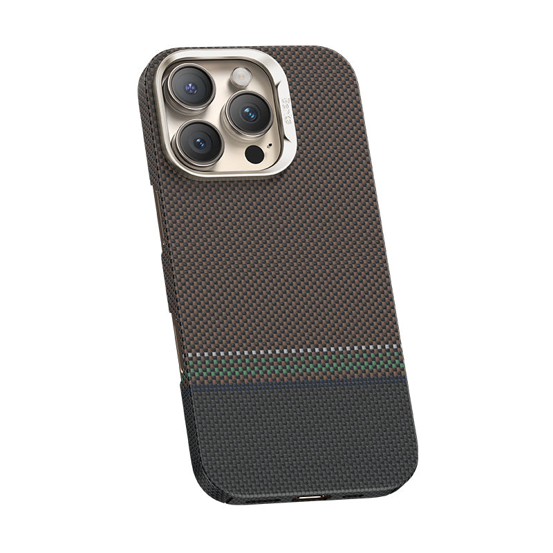 Apple iPhone 15 Pro Max Kılıf M-safe Şarj Özellikli Karbon Fiber Tasarımlı Benks Prestige ArmorAir Kevlar Kapak Gold