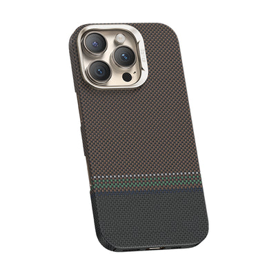 Apple iPhone 15 Pro Max Kılıf M-safe Şarj Özellikli Karbon Fiber Tasarımlı Benks Prestige ArmorAir Kevlar Kapak Gold