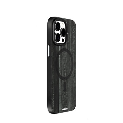 Apple iPhone 15 Pro Max Kılıf Magsafe Şarj Özellikli Sararmaya Dayanıklı Youngkit Wood Forest Serisi Kapak Siyah