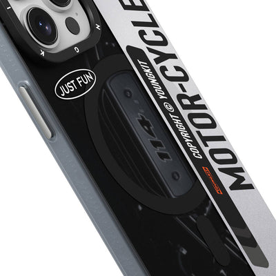 Apple iPhone 15 Pro Max Kılıf Magsafe Şarj Özellikli Youngkit Motorcycle Legend Serisi Kapak Siyah