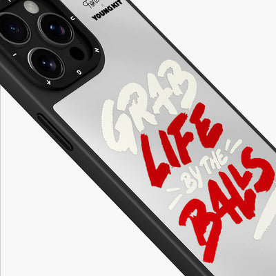 Apple iPhone 15 Pro Max Kılıf Tobias Fonseca Tasarımlı Youngkit Mirror Kapak Pembe