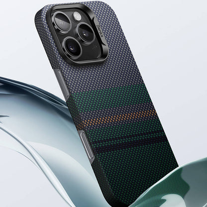 iPhone 16 Kılıf M-safe Şarj Özellikli Karbon Fiber Tasarımlı Benks Aurora ArmorAir Kevlar Kılıf